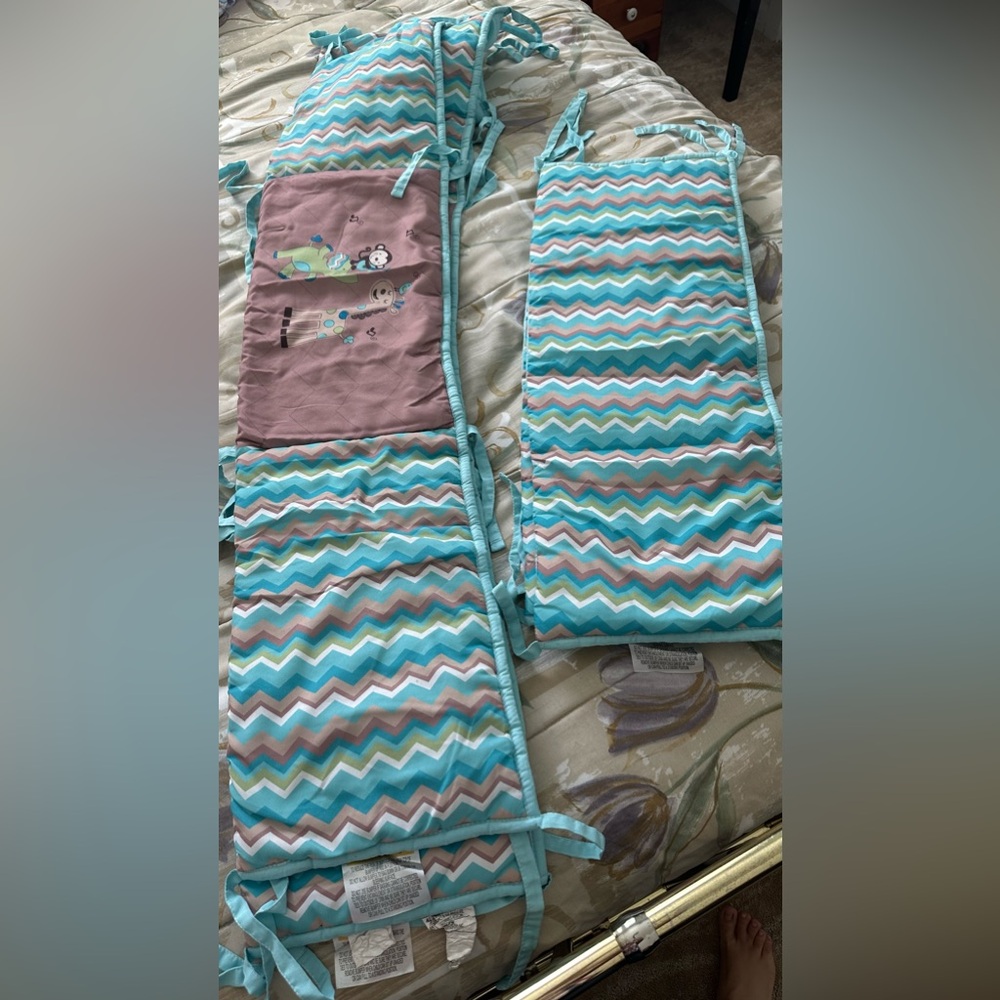 Crib liner